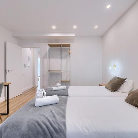 Deustown Apartamentos Бильбао Экстерьер фото