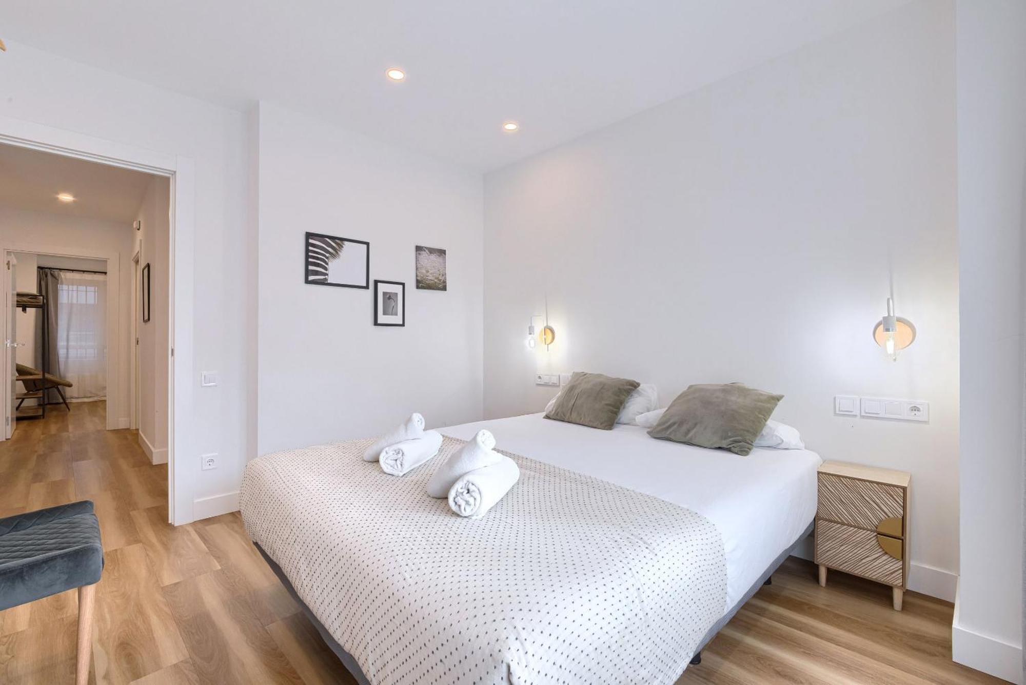 Deustown Apartamentos Бильбао Экстерьер фото