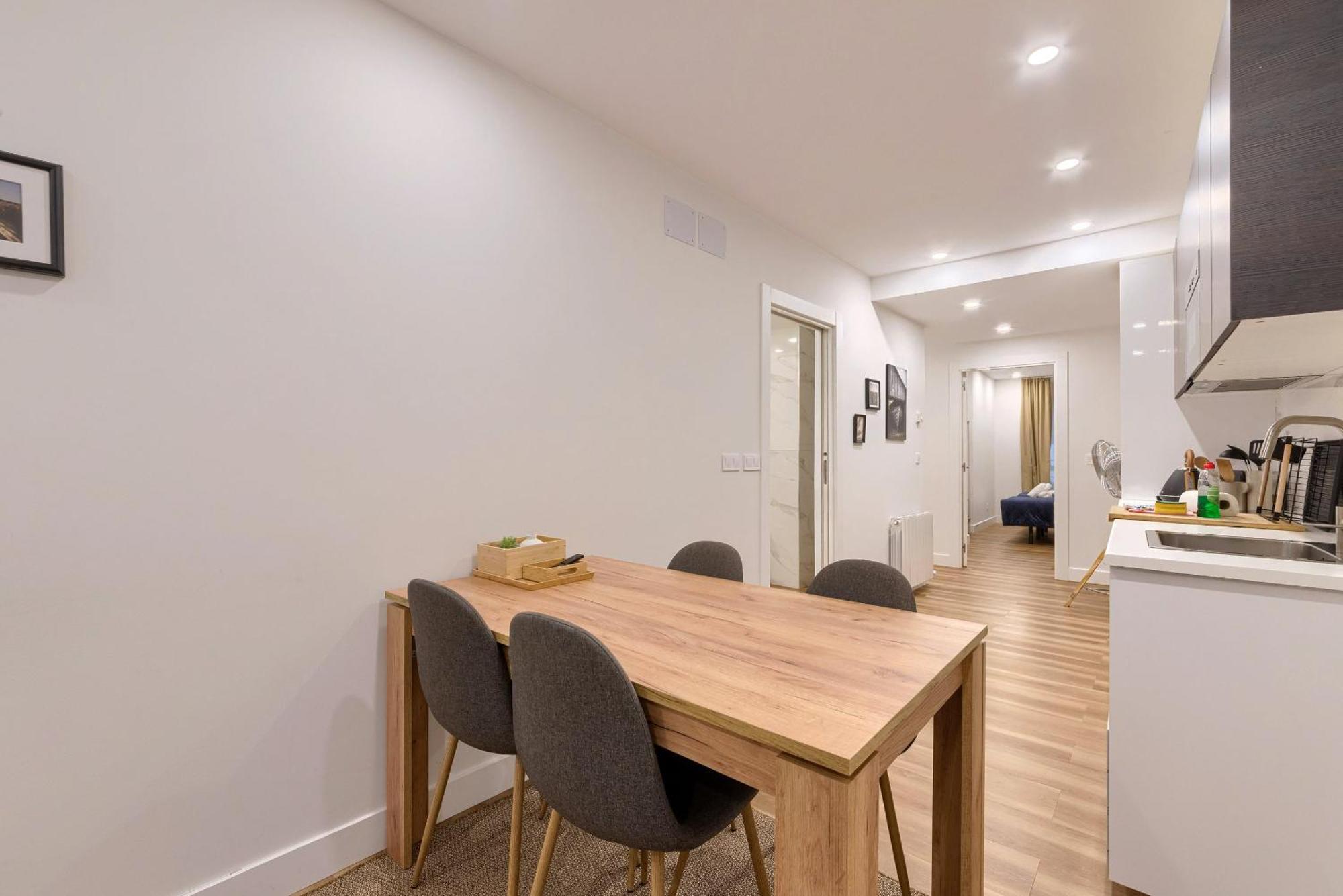 Deustown Apartamentos Бильбао Экстерьер фото