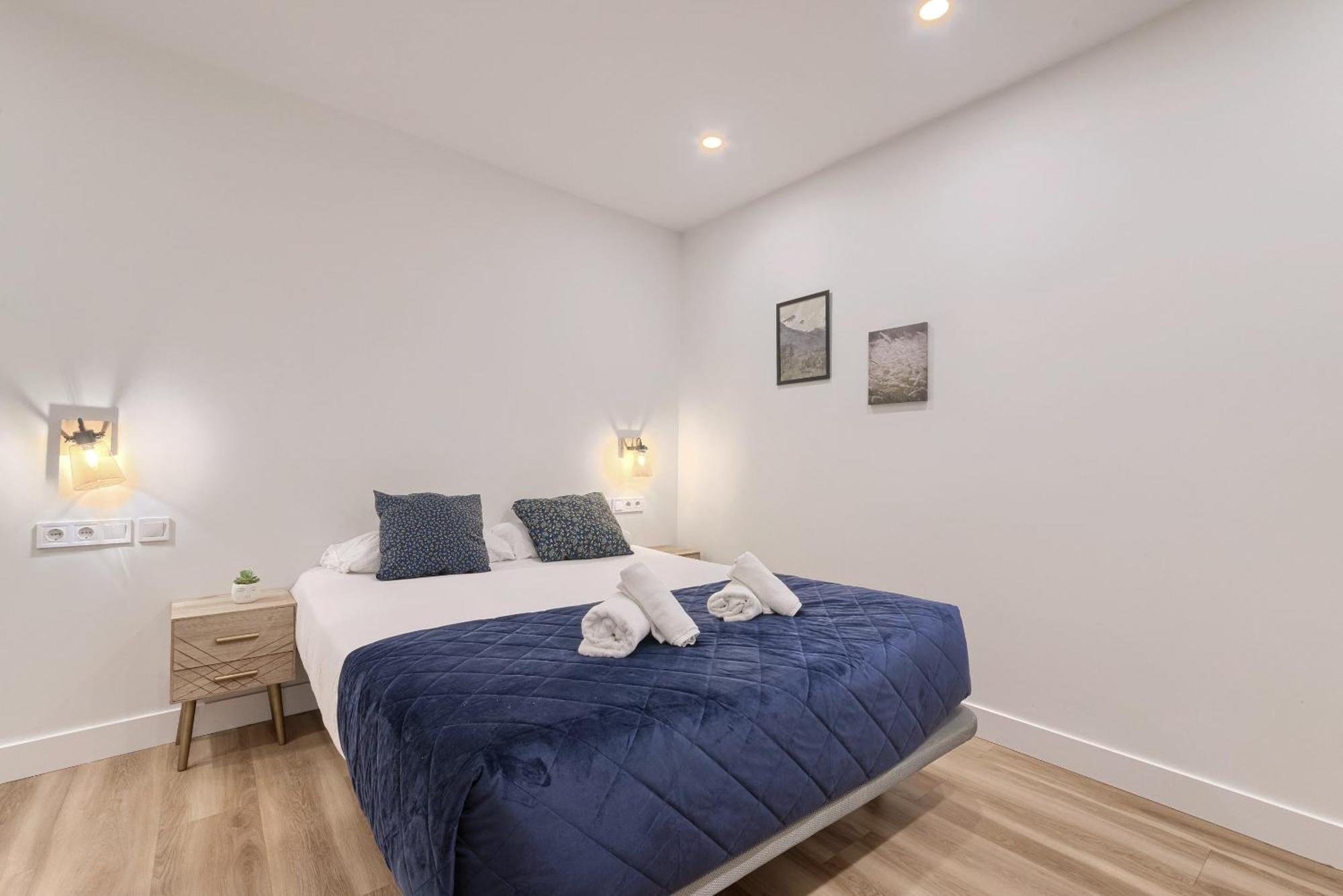 Deustown Apartamentos Бильбао Экстерьер фото