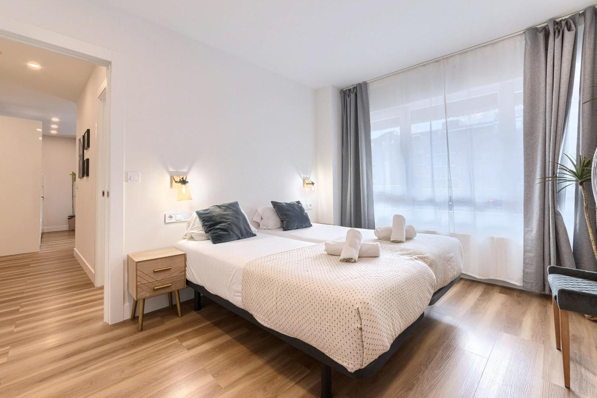 Deustown Apartamentos Бильбао Экстерьер фото